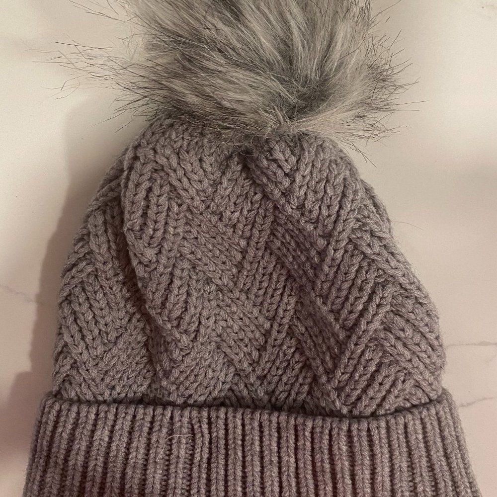 HAT WINTER POM POM ONE SIZE GRAY ACRYLIC POLYESTER NYLON FAUX FUR POM HAT